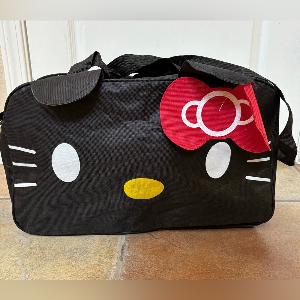 Hello Kitty Black and Green Tote Set - Picture 11 of 13